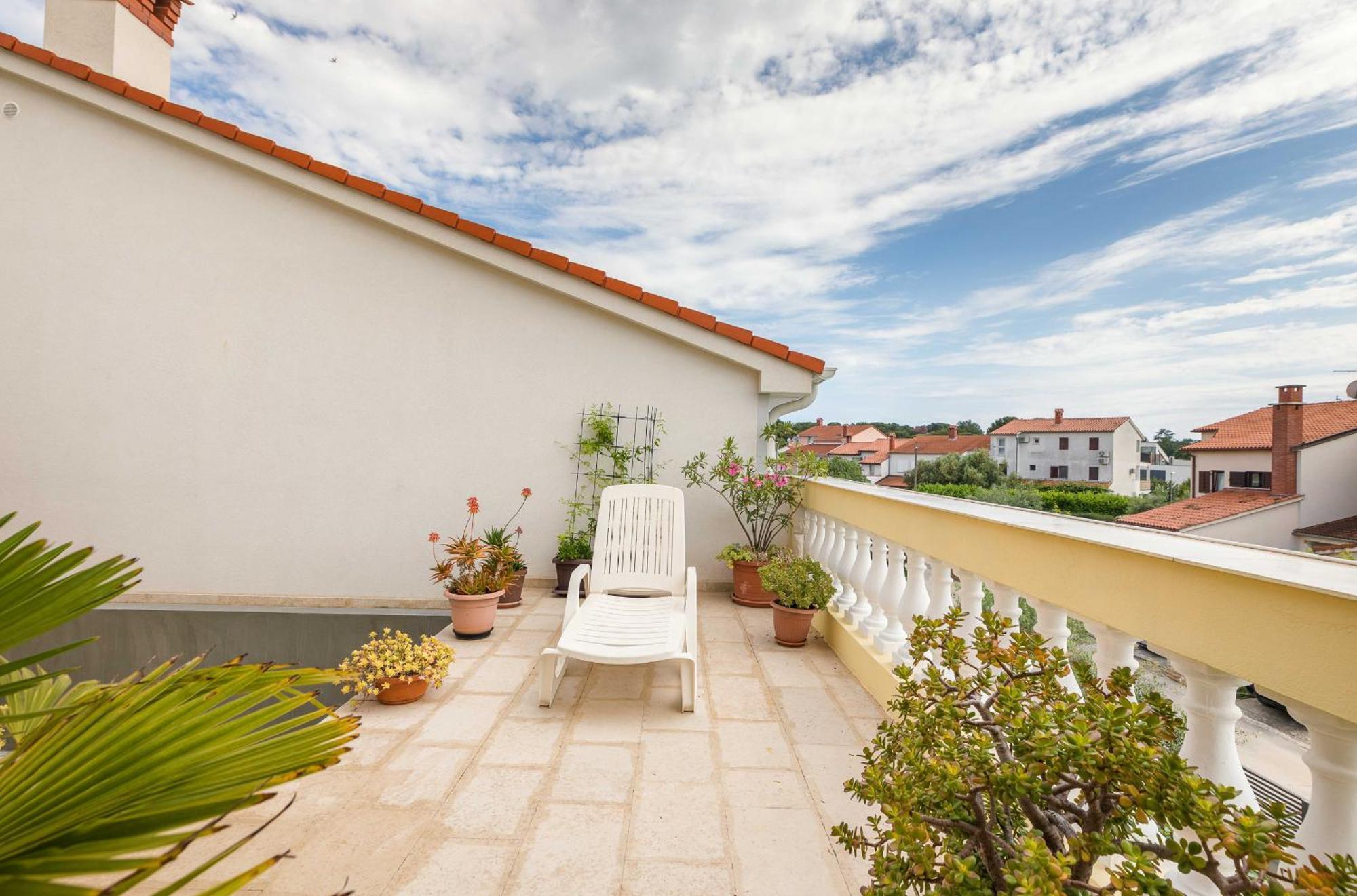 Villa Nada In Fazana - Near The Beach Exterior photo